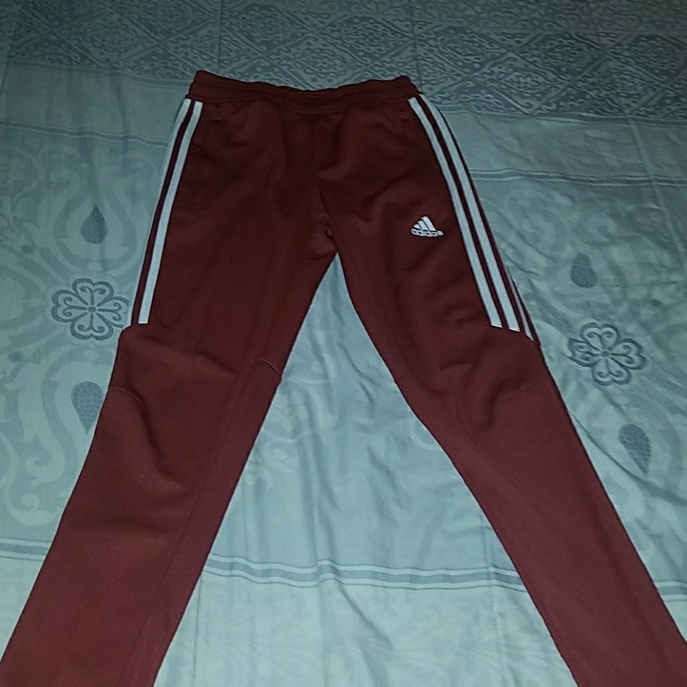 Adidas origanal burgundy joggers